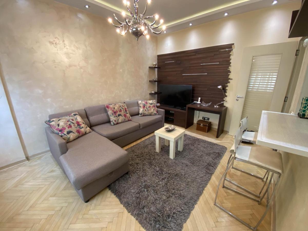 Home Center Apartment Belgrad Exteriör bild