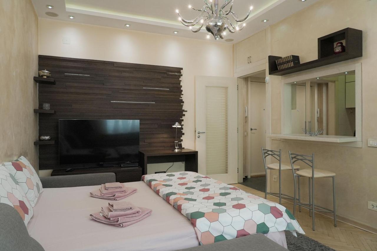 Home Center Apartment Belgrad Exteriör bild